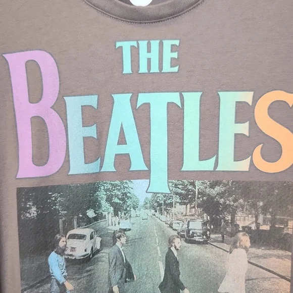The Beatles Abbey Road 2025 Hybrid Apparel‎ T-Shirt Size Large - Picture 3 of 7